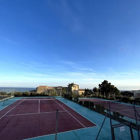 St-pierre-la-mer, Bel A Dans Avec Piscine Et Tennis Entre 5 Et 10 Min De La *