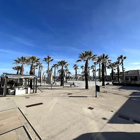 St-pierre-la-mer, Bel A Dans Avec Piscine Et Tennis Entre 5 Et 10 Min De La